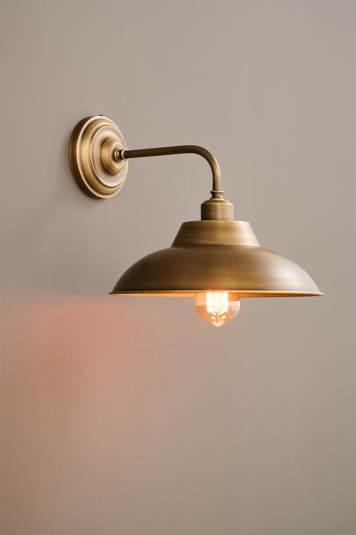 Aldorno Wall Lamp
