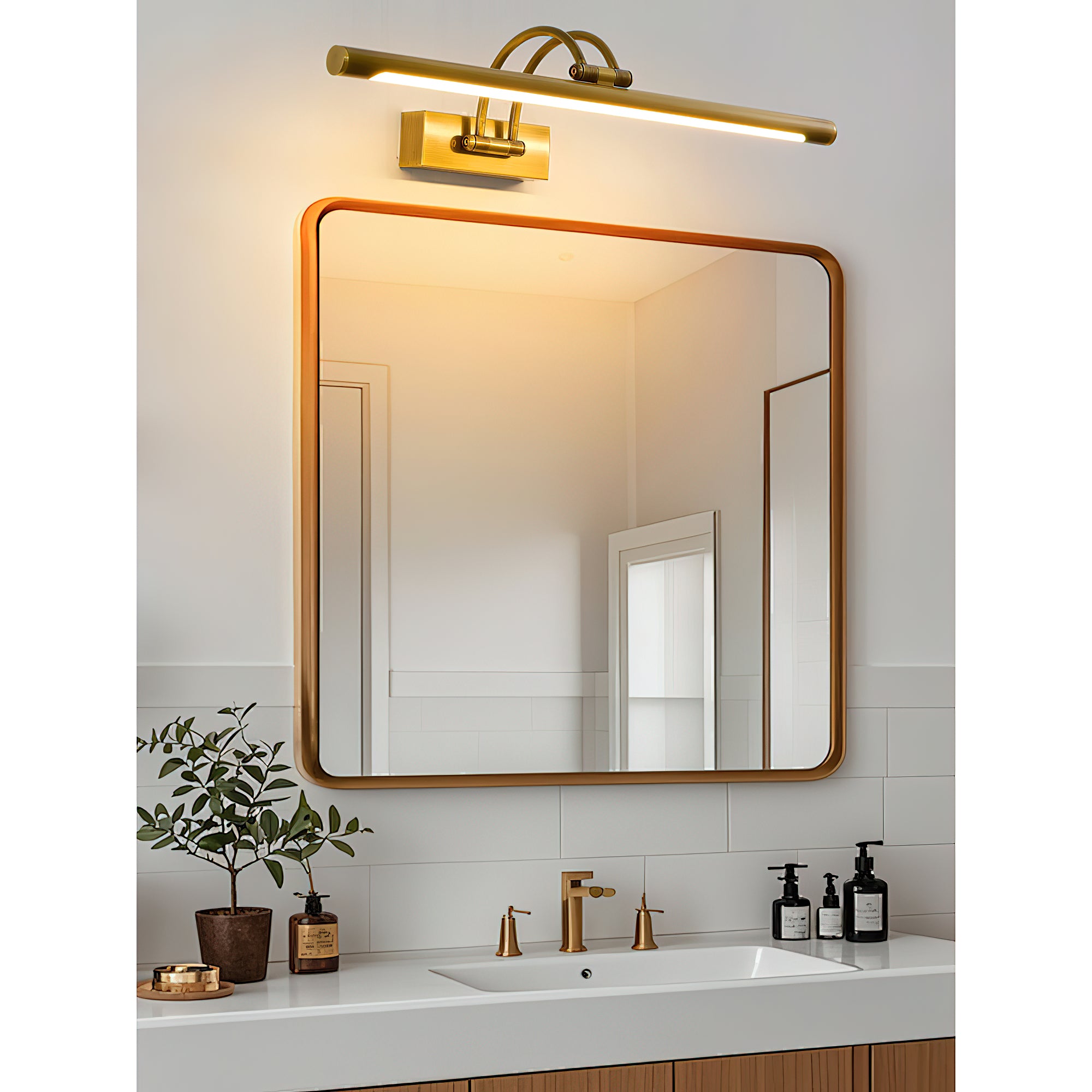 Alton Brass Wall Lamp