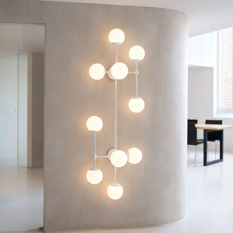 Armstrong Wall Lamp