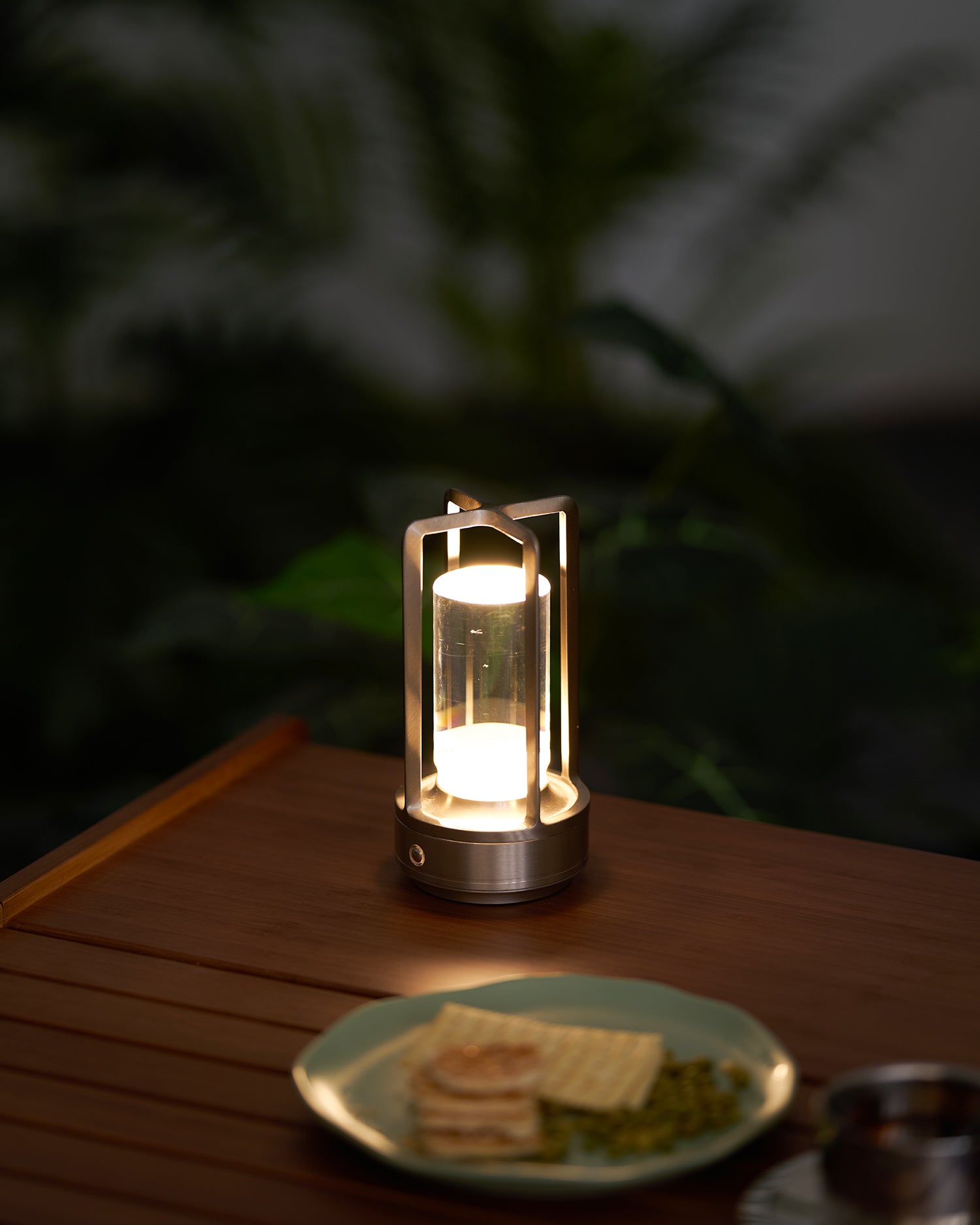 Kabellose Tischlampe aus Kristallglas „Lantern“ (eingebauter Akku)