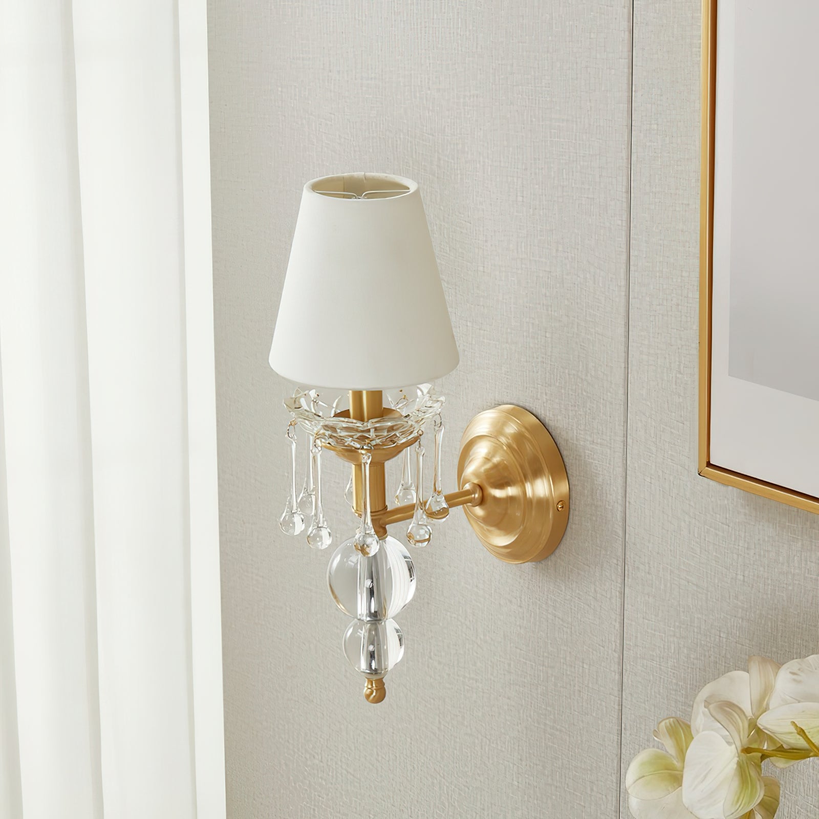 Avala Wall Lamp