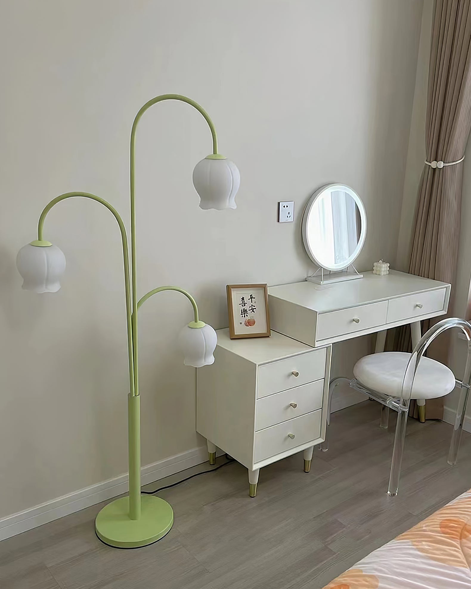 Bell Orchid Floor Lamp