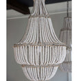 Bild in Galerie-Betrachter laden, Blanca Chandelier
