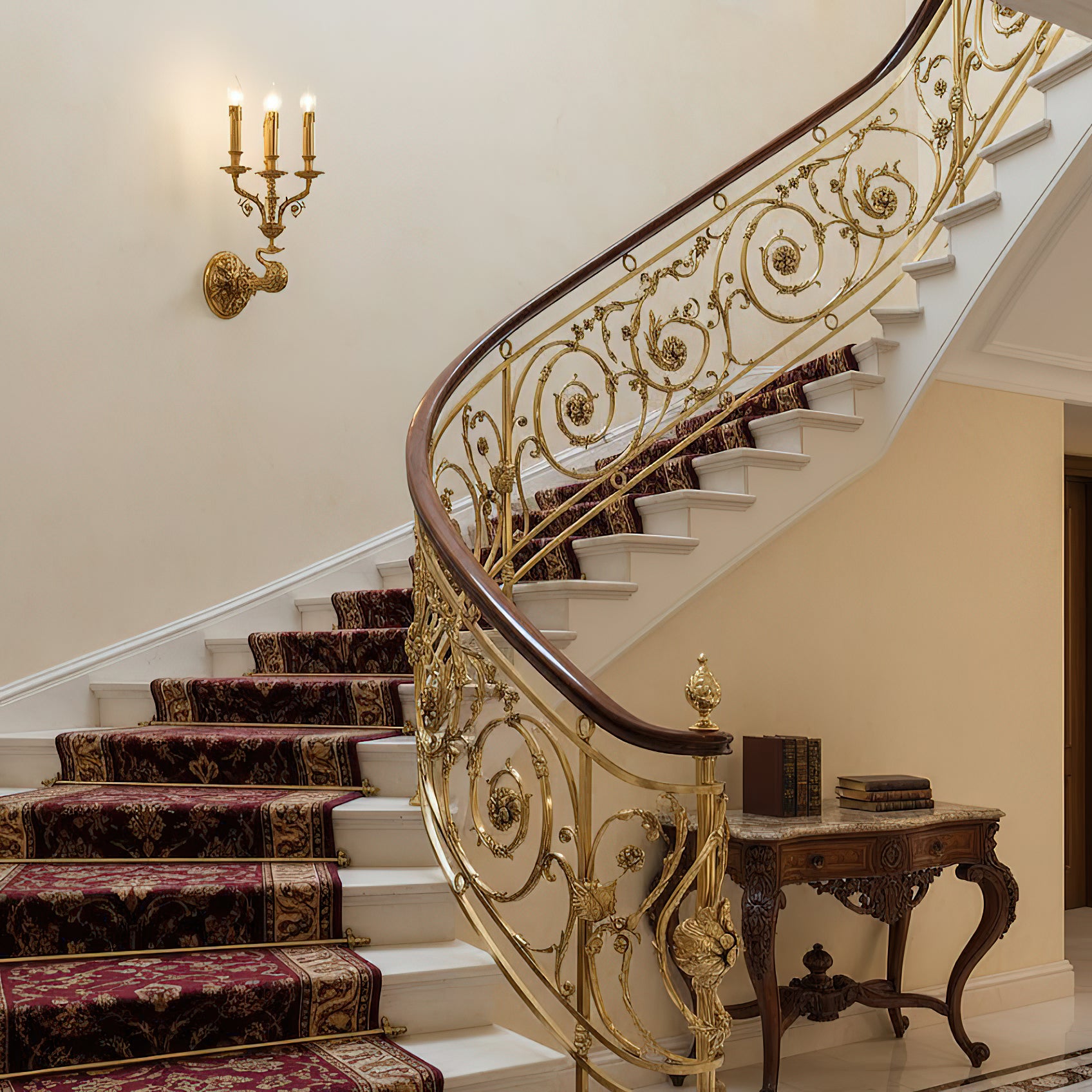 Brad Palace Wall Lamp