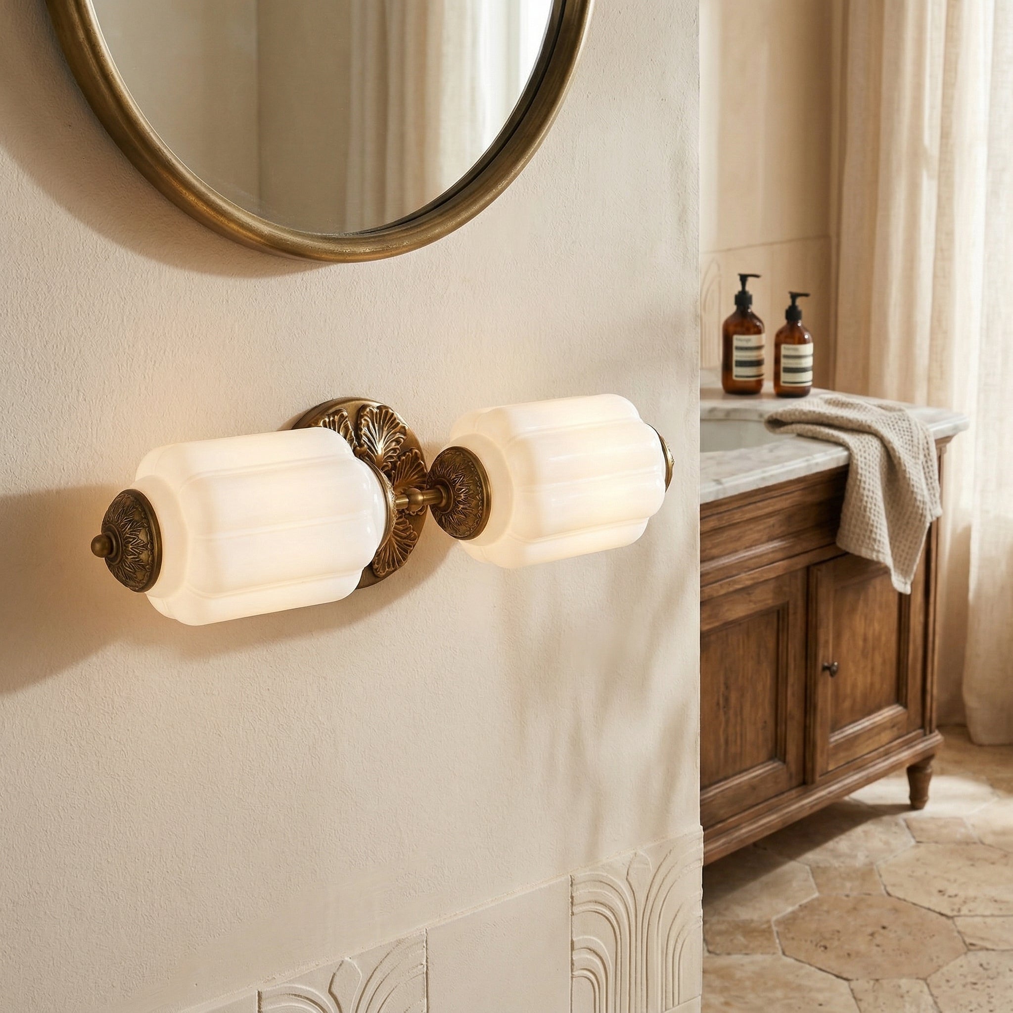 Eloise Scallop Glass Sconce