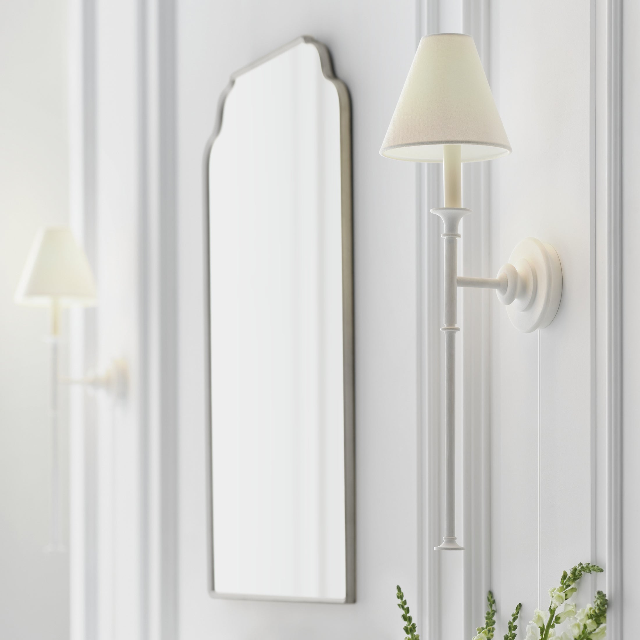 Brody Plug-in Wall Lamp