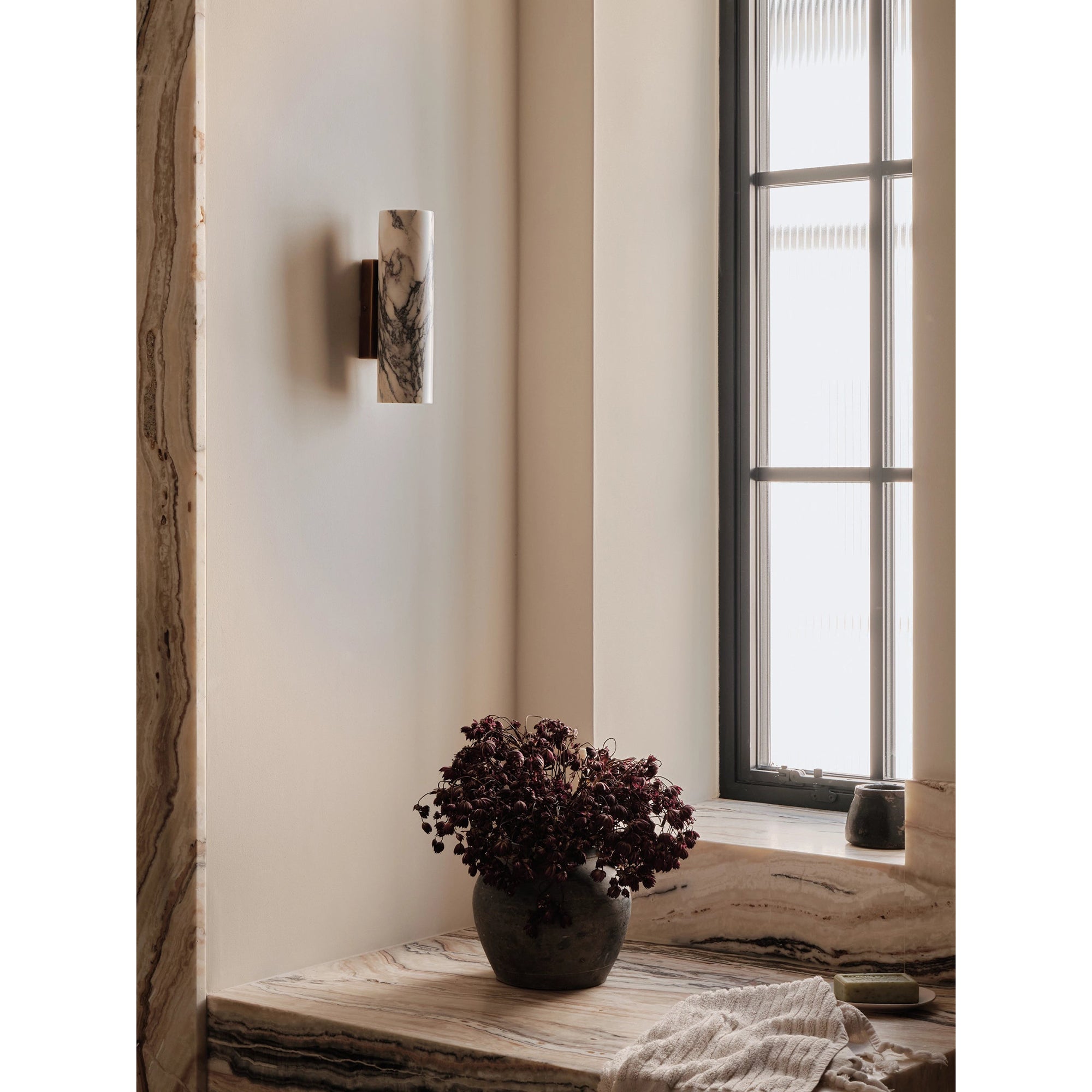 Calla Wall Lamp