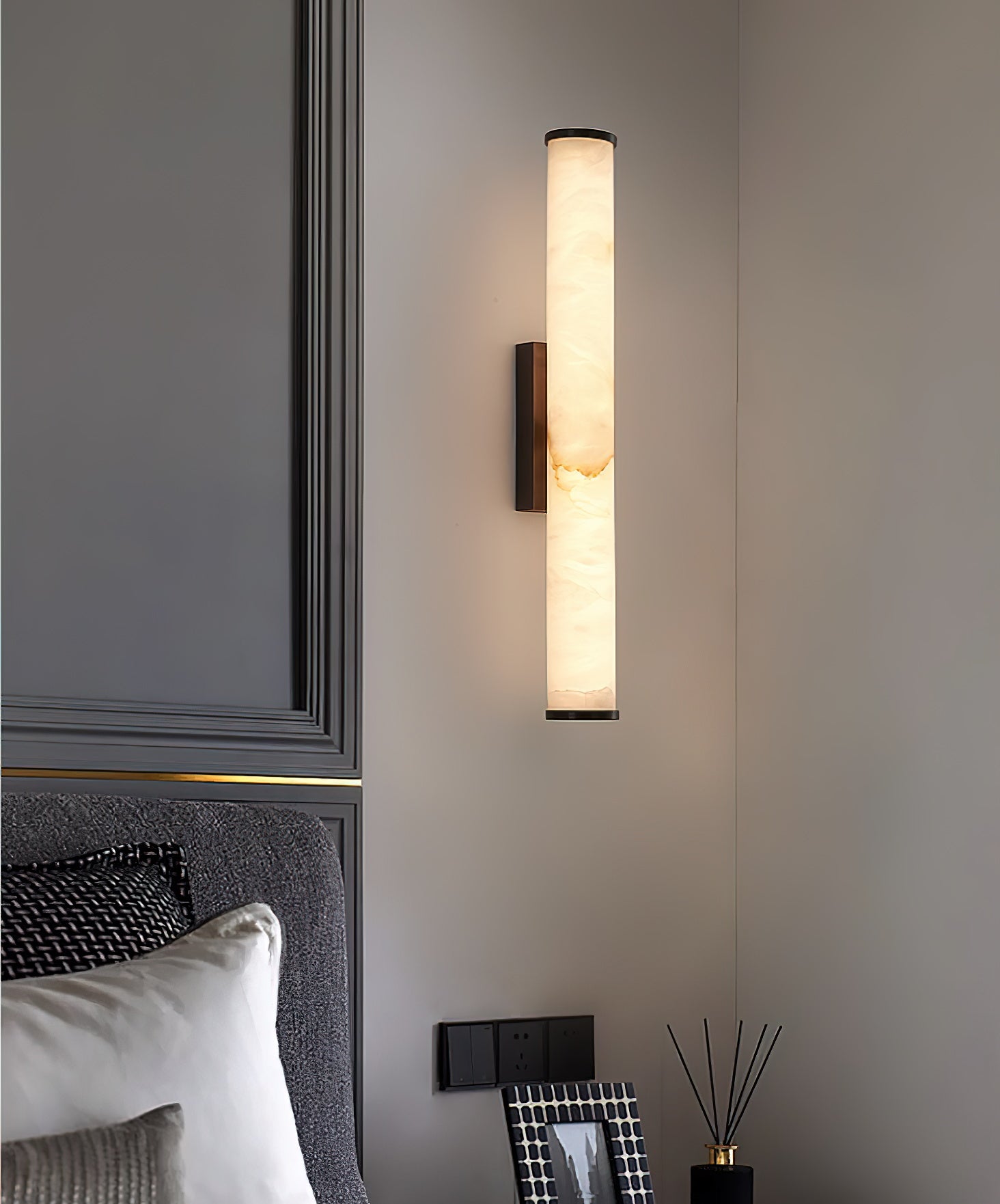 Callisto Sconce