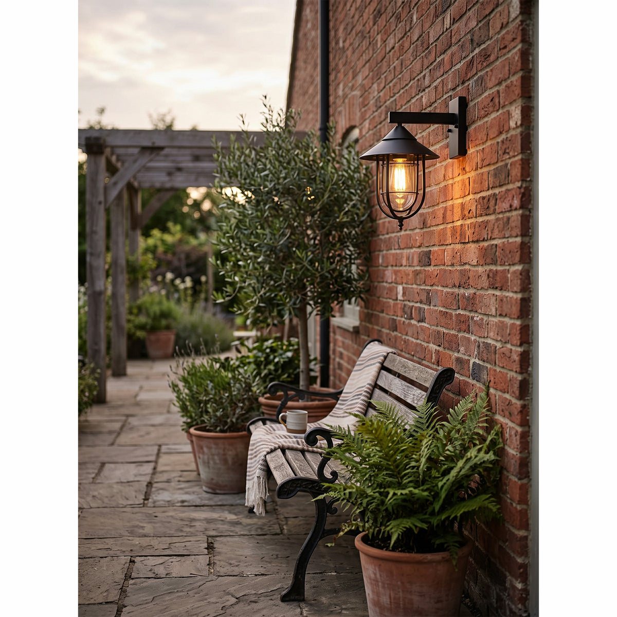 Camb Wall Lamp