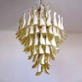 Bild in Galerie-Betrachter laden, Caramello Petal Chandelier
