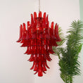 Bild in Galerie-Betrachter laden, Caramello Petal Chandelier
