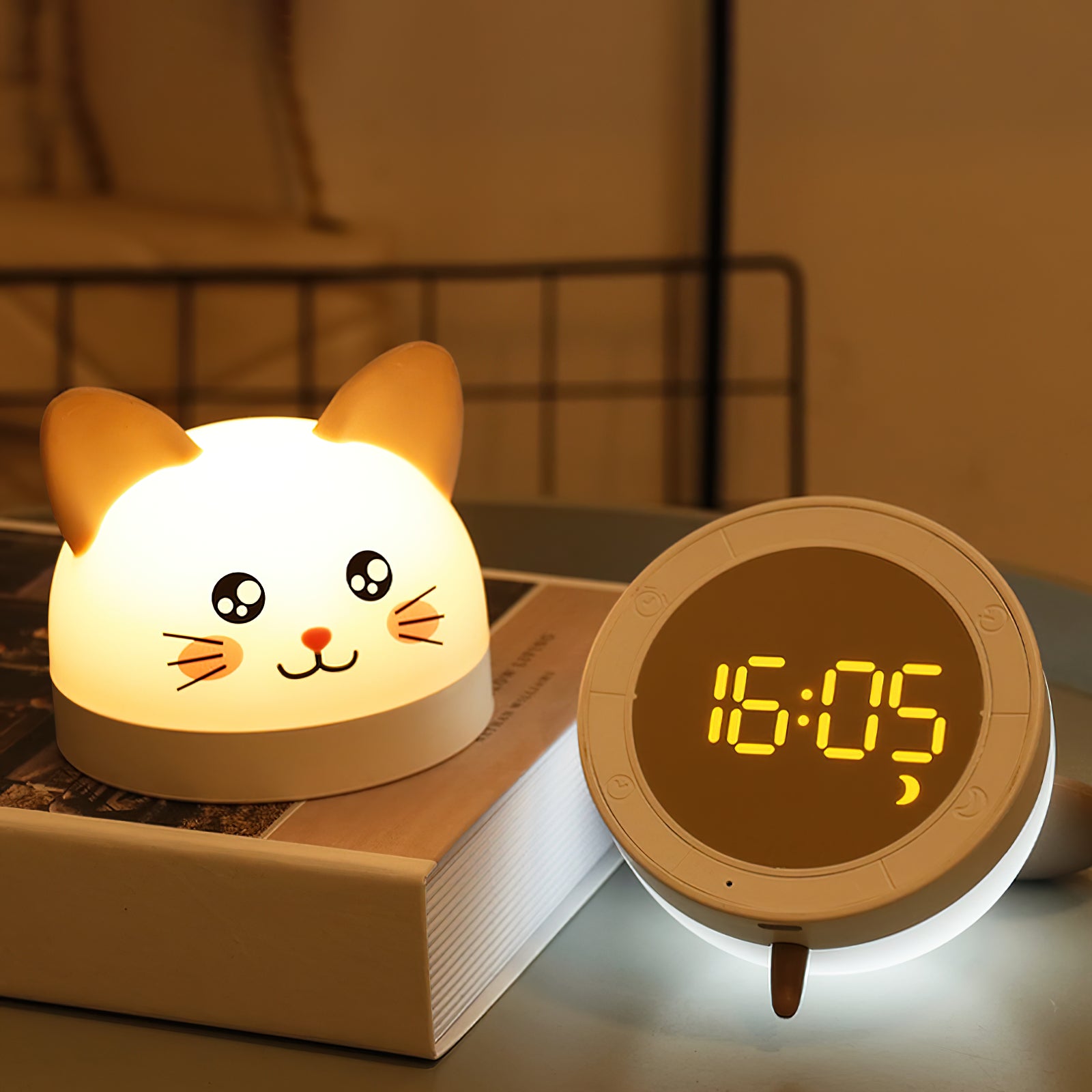 Cat Mouse Clock Night Light