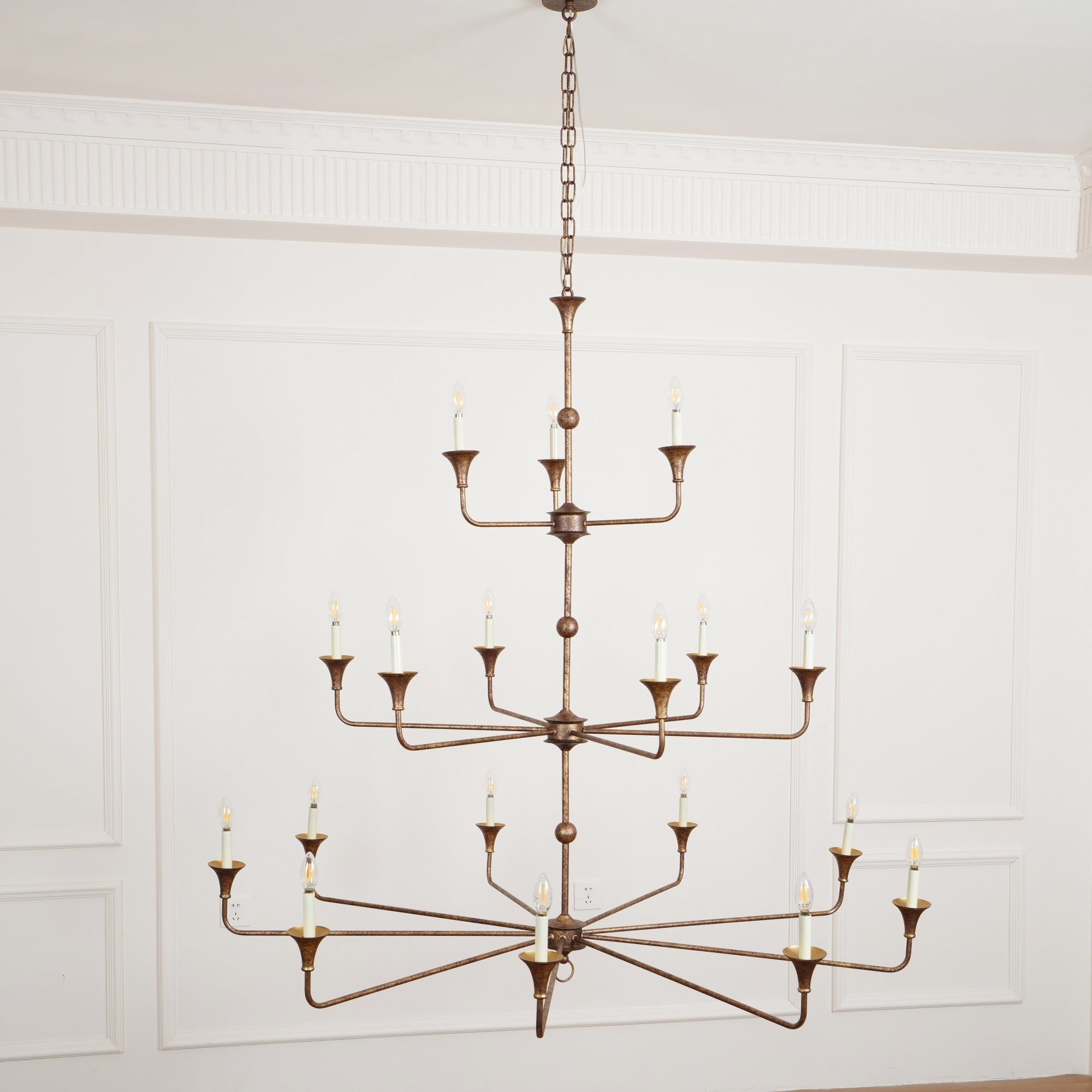 Cecil Grande Chandelier