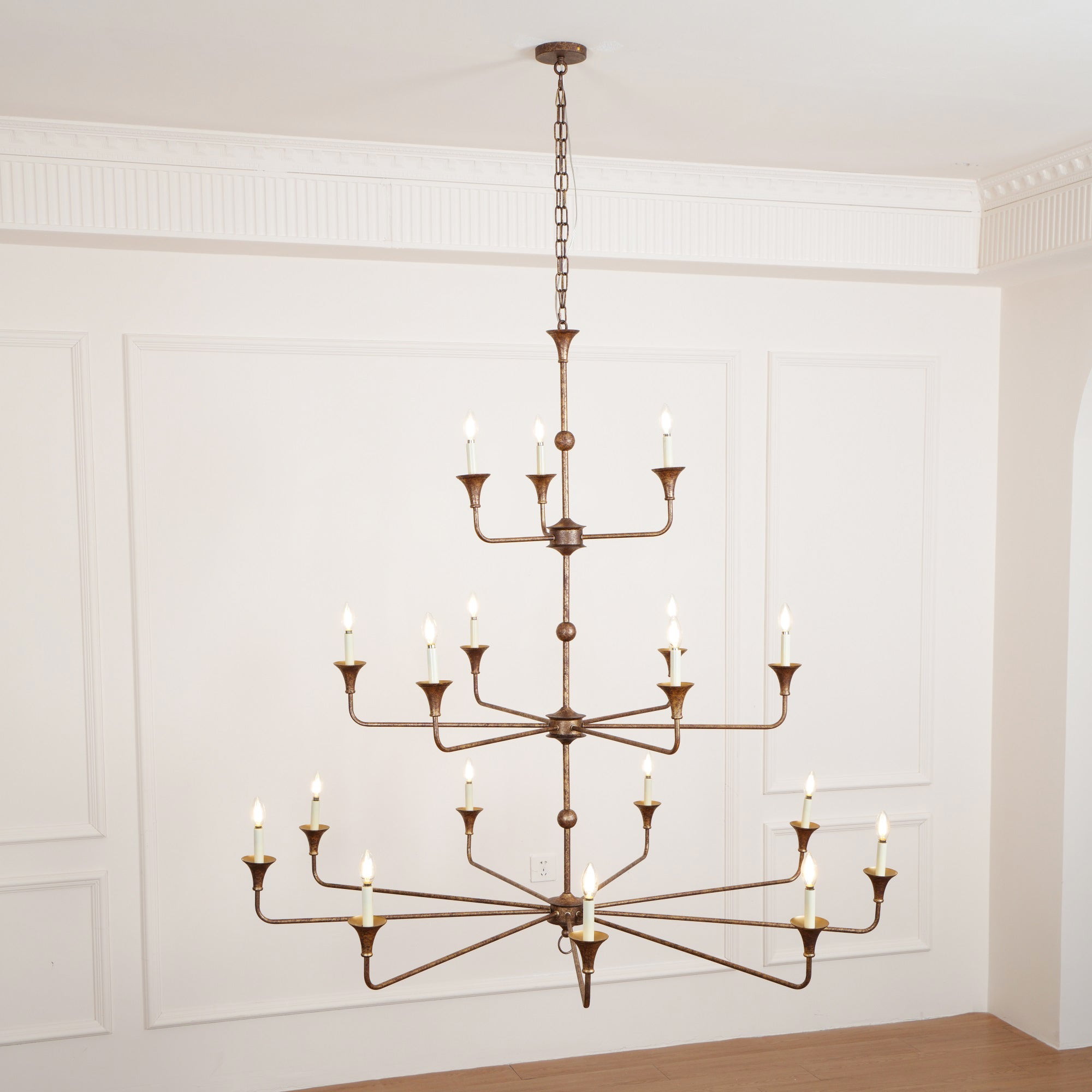 Cecil Grande Chandelier