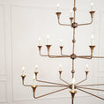 Bild in Galerie-Betrachter laden, Cecil Grande Chandelier
