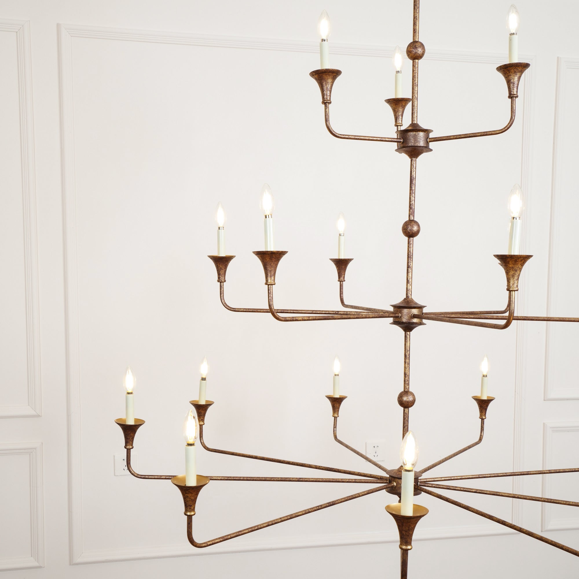 Cecil Grande Chandelier