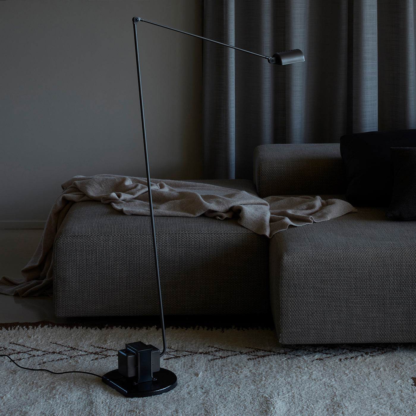 フロアスタンド Lumina Daphine LED floor 44 nickel Daphine Floor Lamp – Radilum