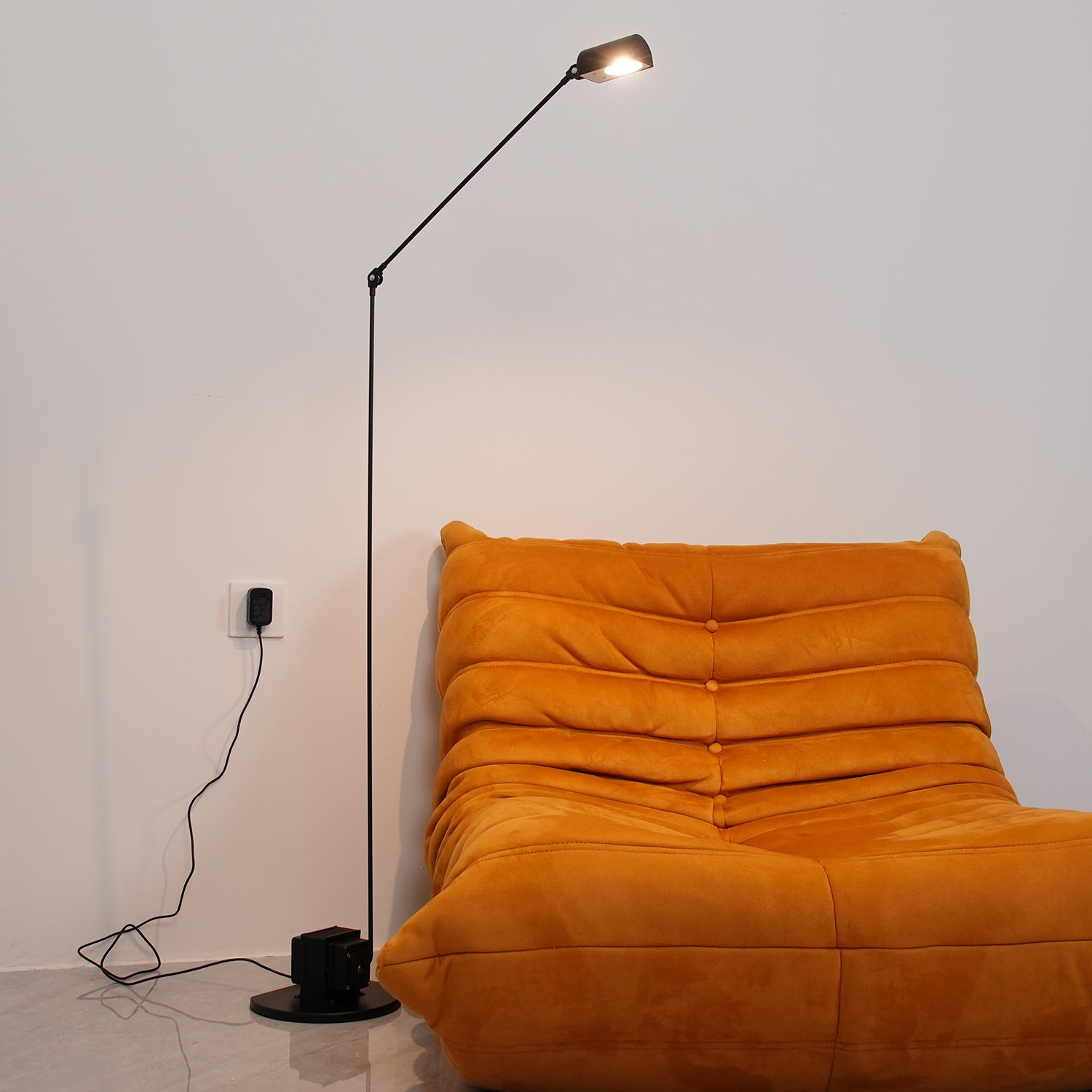 Daphine Floor Lamp