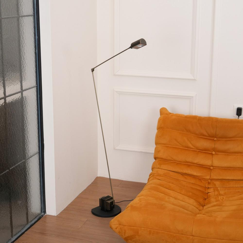 Daphine Floor Lamp