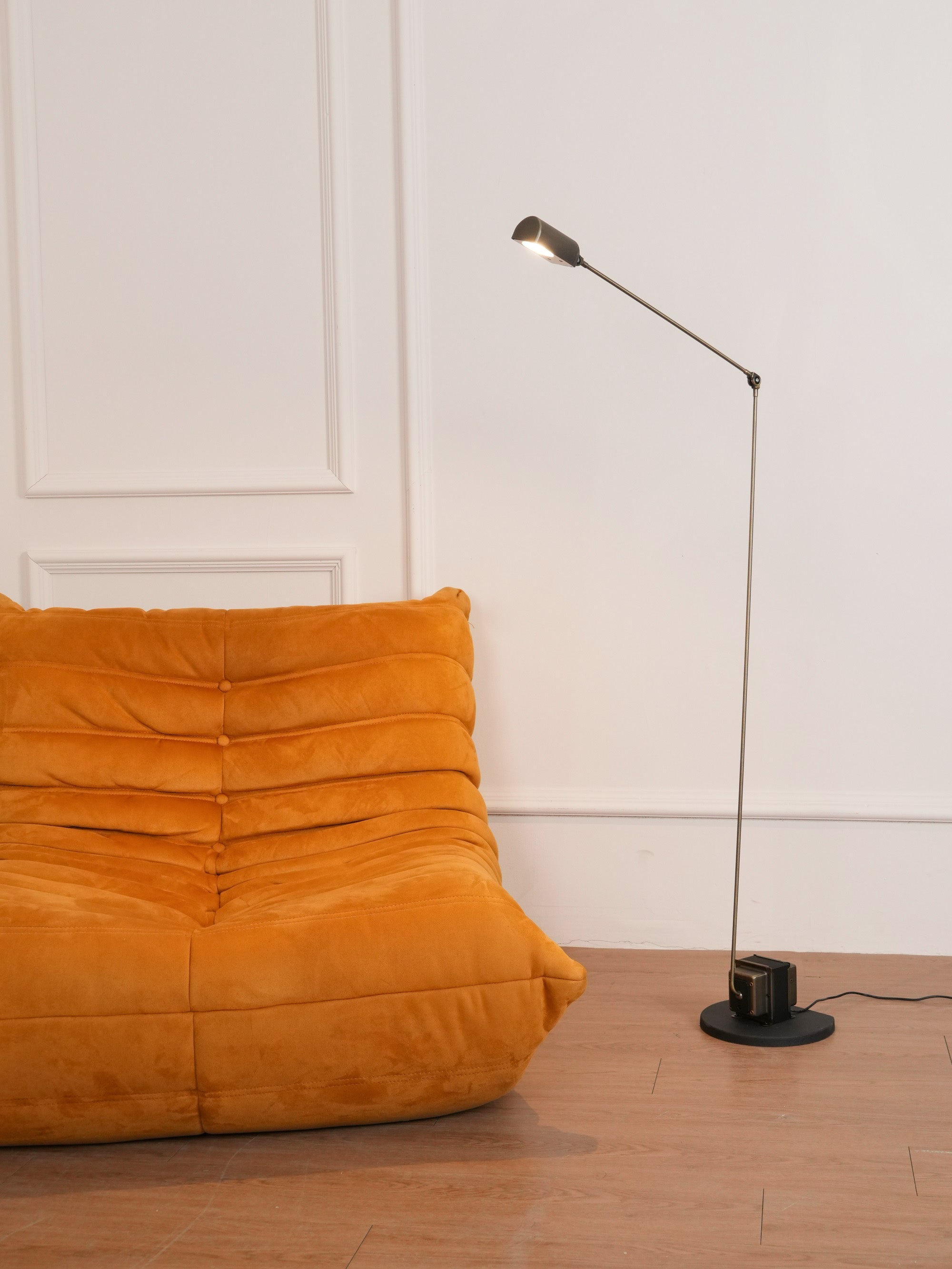 Daphine Floor Lamp