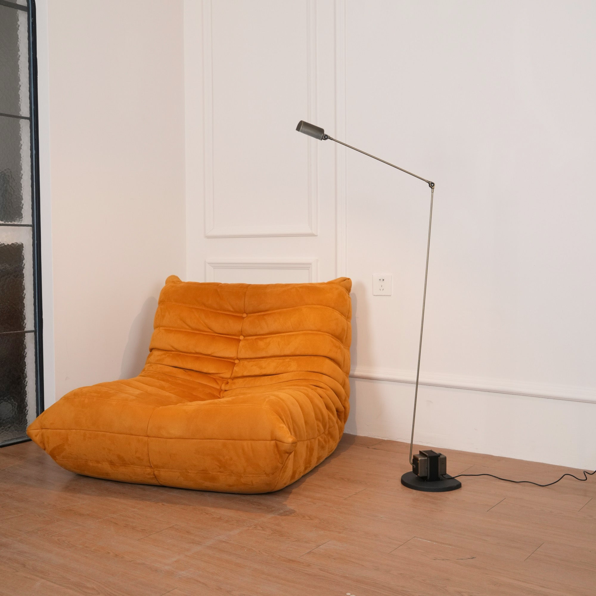 Daphine Floor Lamp