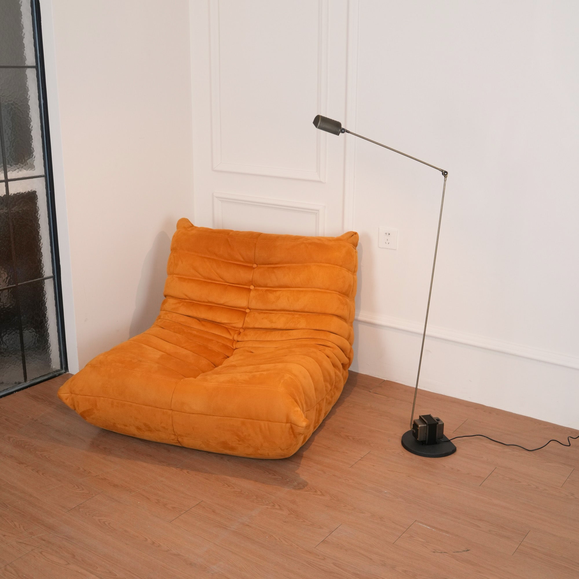 Daphine Floor Lamp