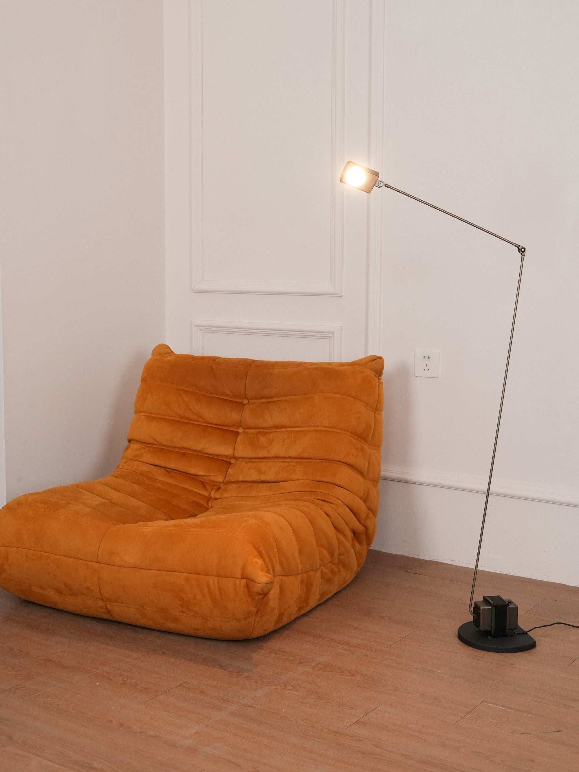 Daphine Floor Lamp