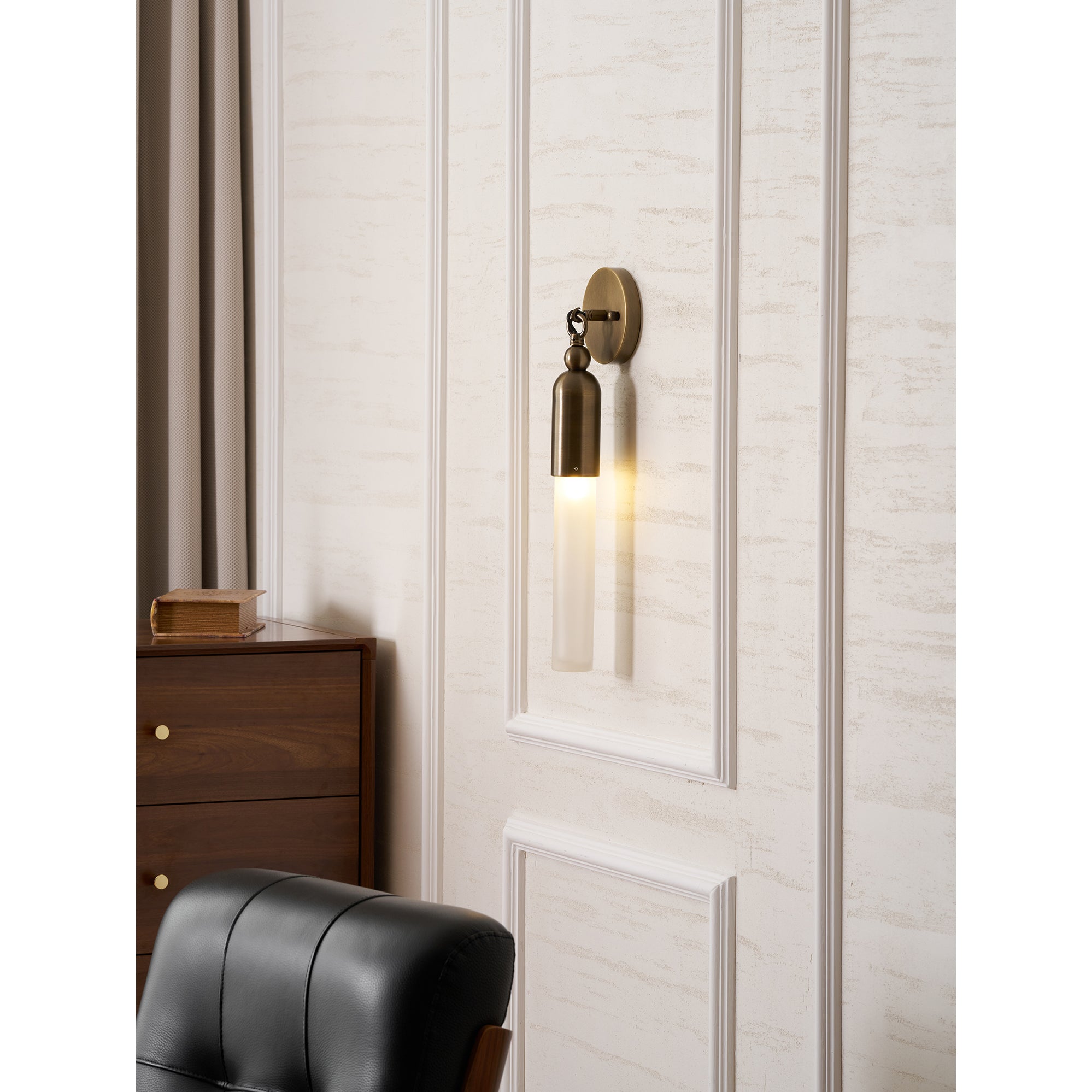 Darby Wall Lamp