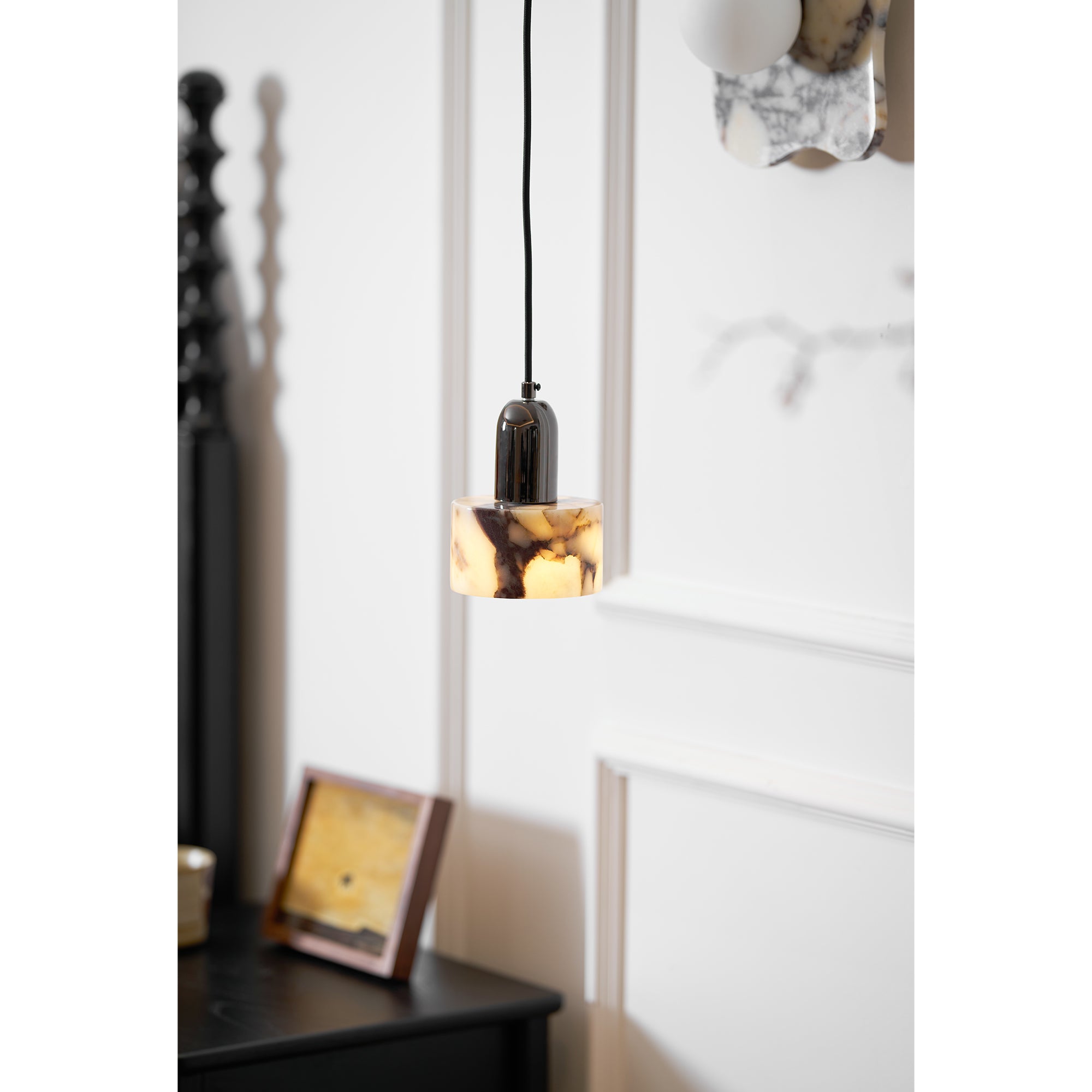 Dekum Marble Pendant Lamp