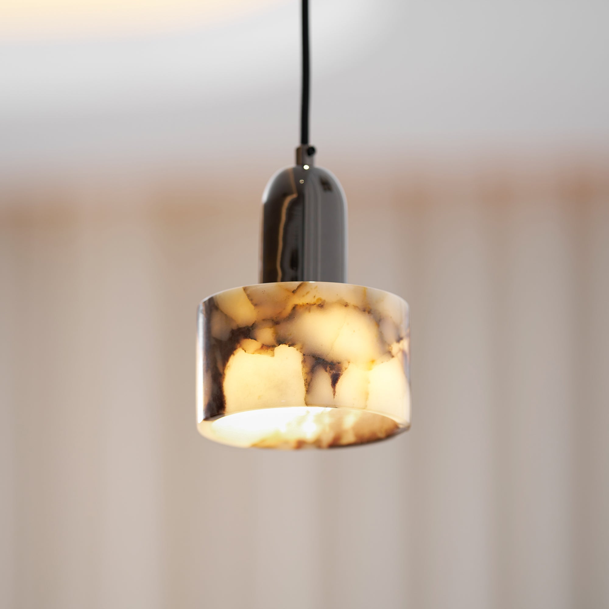 Dekum Marble Pendant Lamp