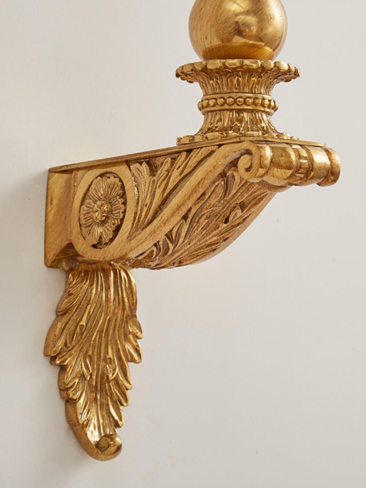 Deliane Brass Wall Lamp