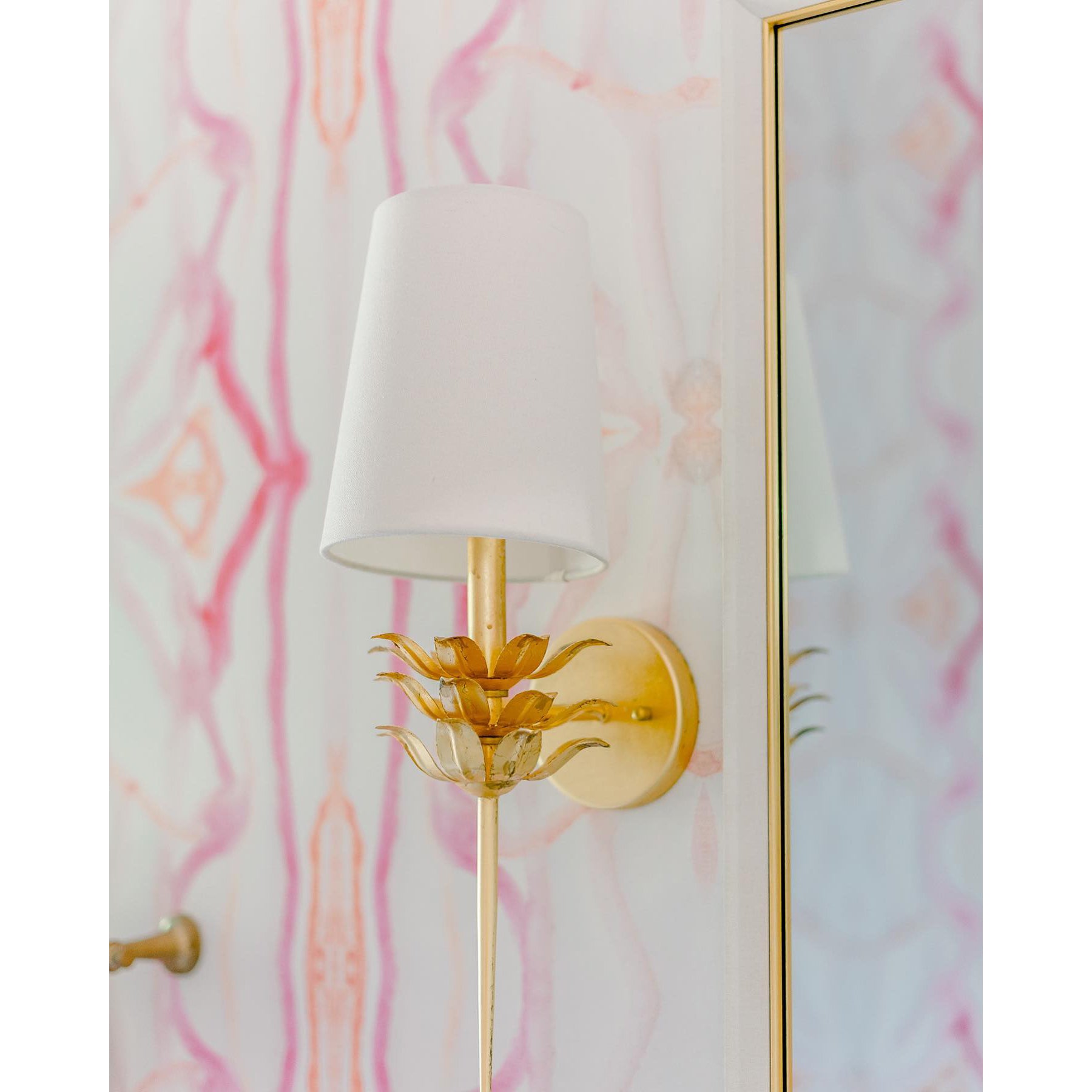 Delilah Wall Lamp