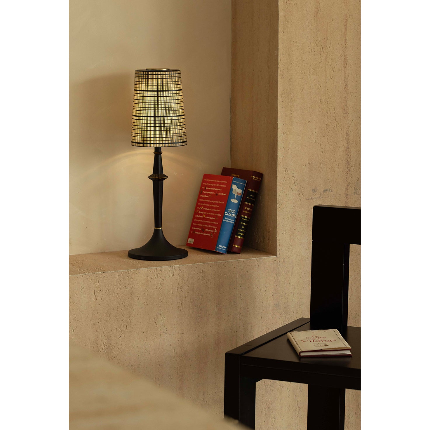 Devon Black Table Lamp (Built-in Battery)