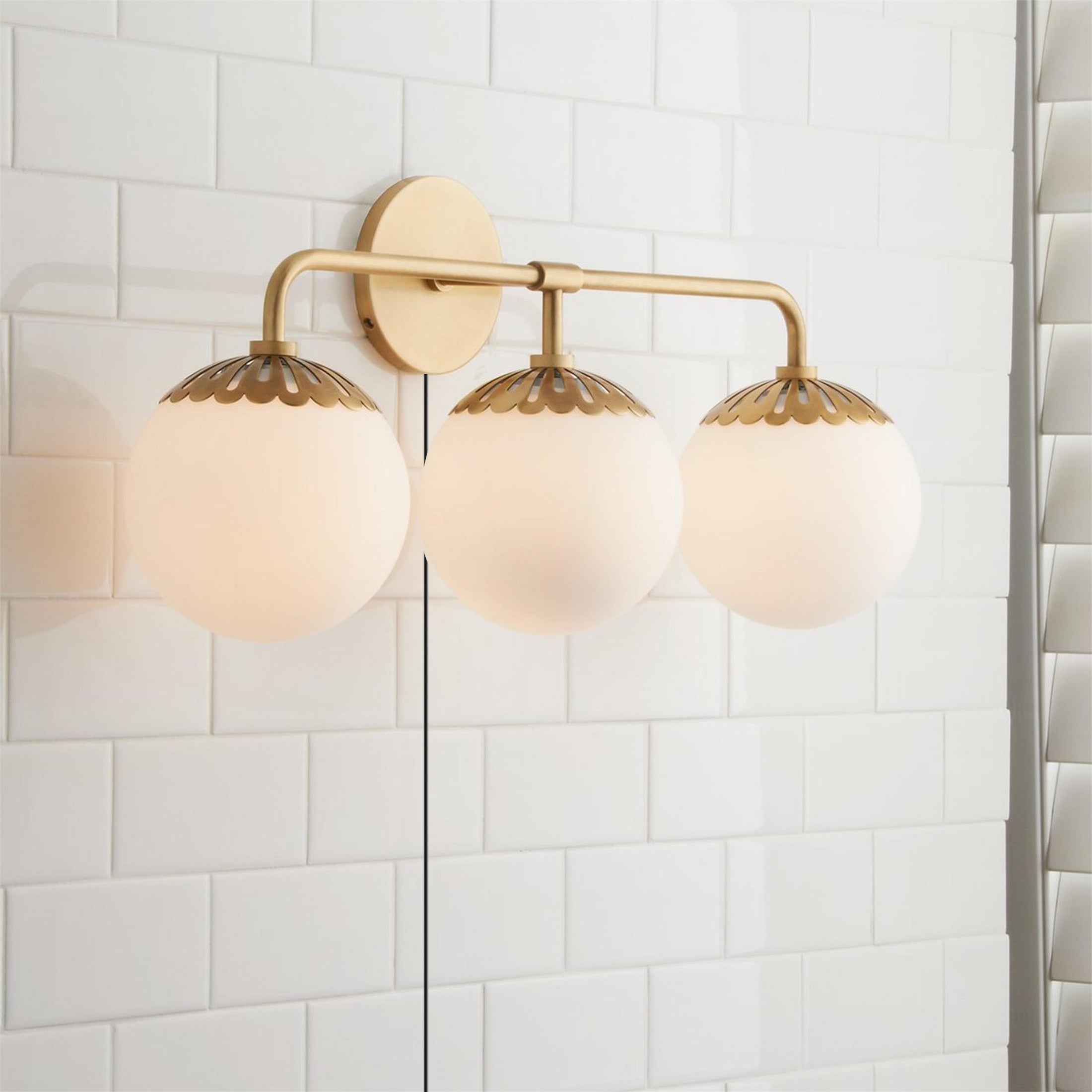 Dewdrop Globe Plug-in Sconce