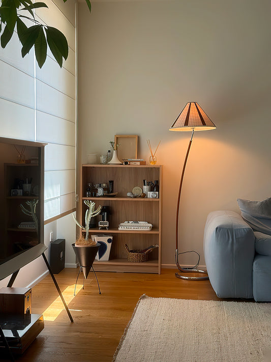 Dornstab Floor Lamp