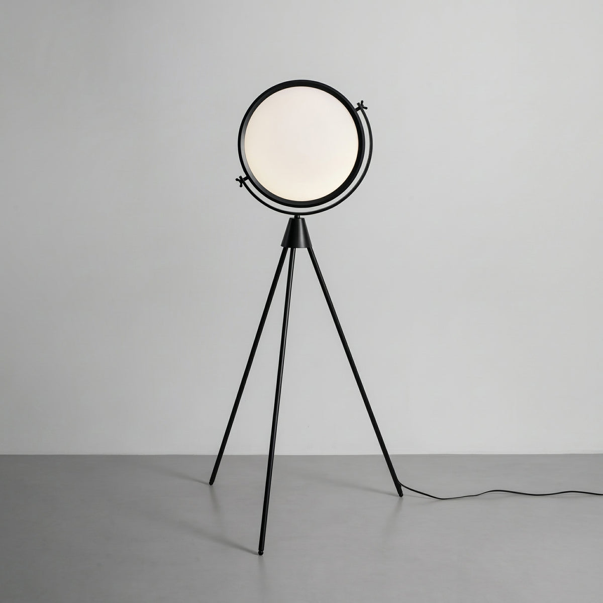 Lampada da Terra Tripode Eclipse