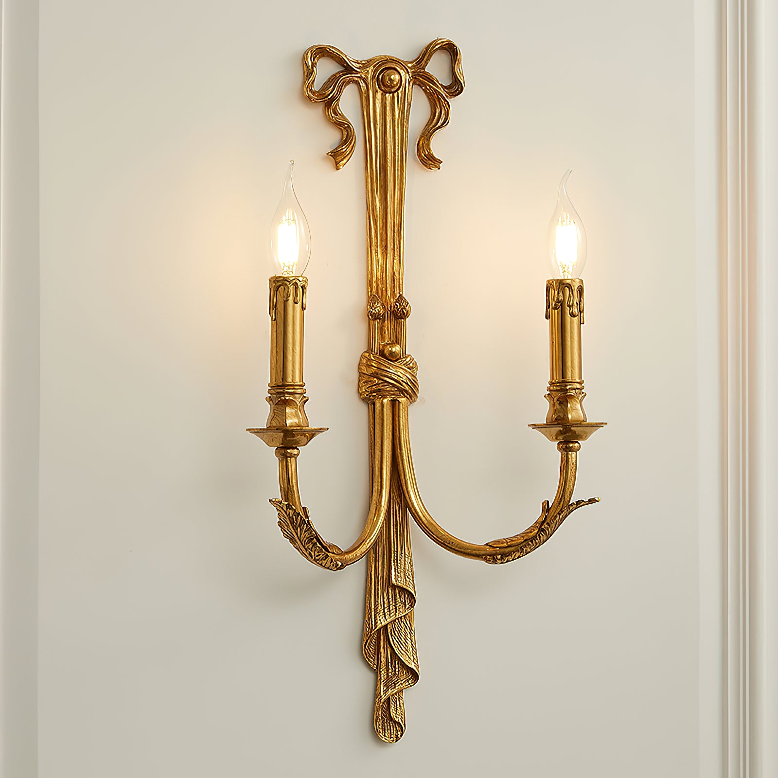 Edith Brass Wall Lamp