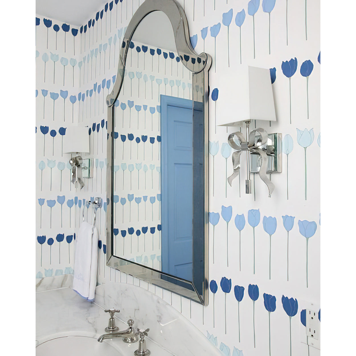 Ellery Gros-Grain Bow Sconce