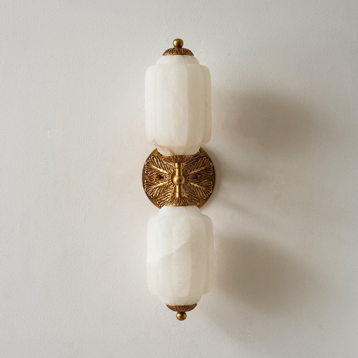 Aplique de pared Eloise Scallop Alabaster