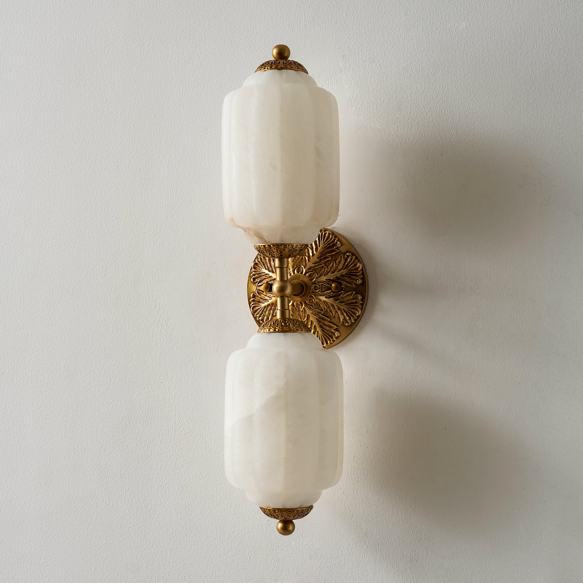 Aplique de pared Eloise Scallop Alabaster