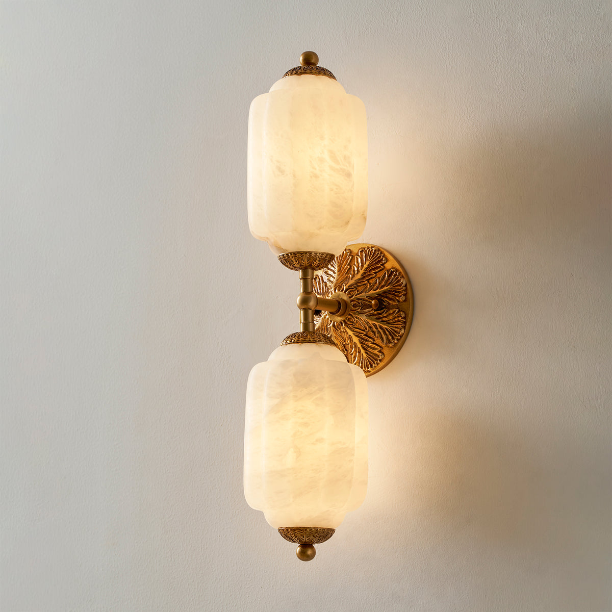 Aplique de pared Eloise Scallop Alabaster