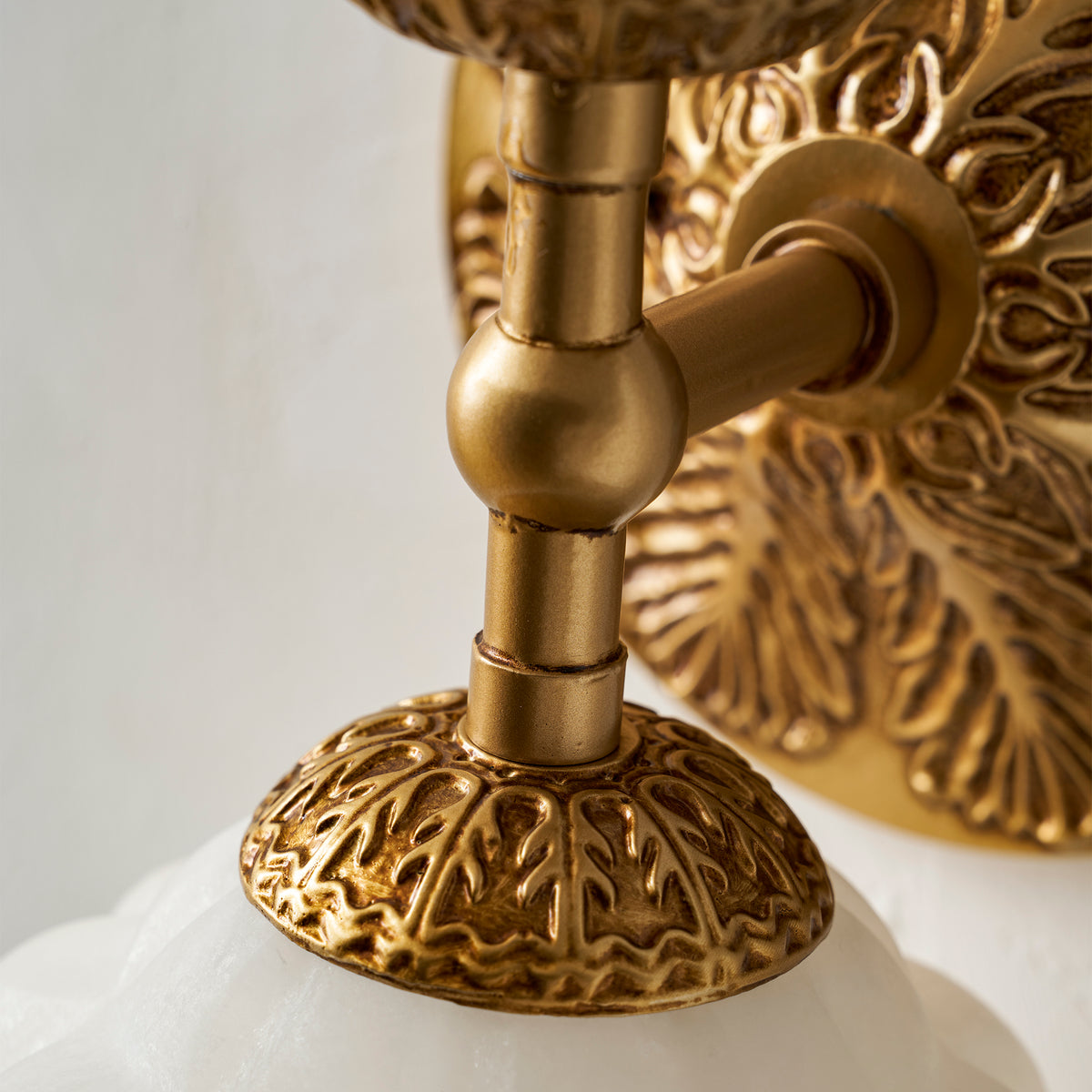 Aplique de pared Eloise Scallop Alabaster
