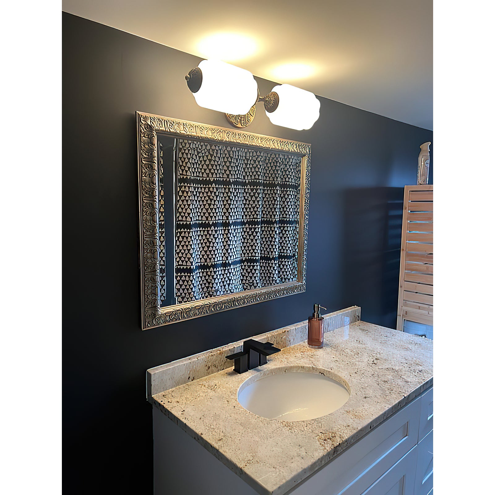 Eloise Scallop Glass Sconce