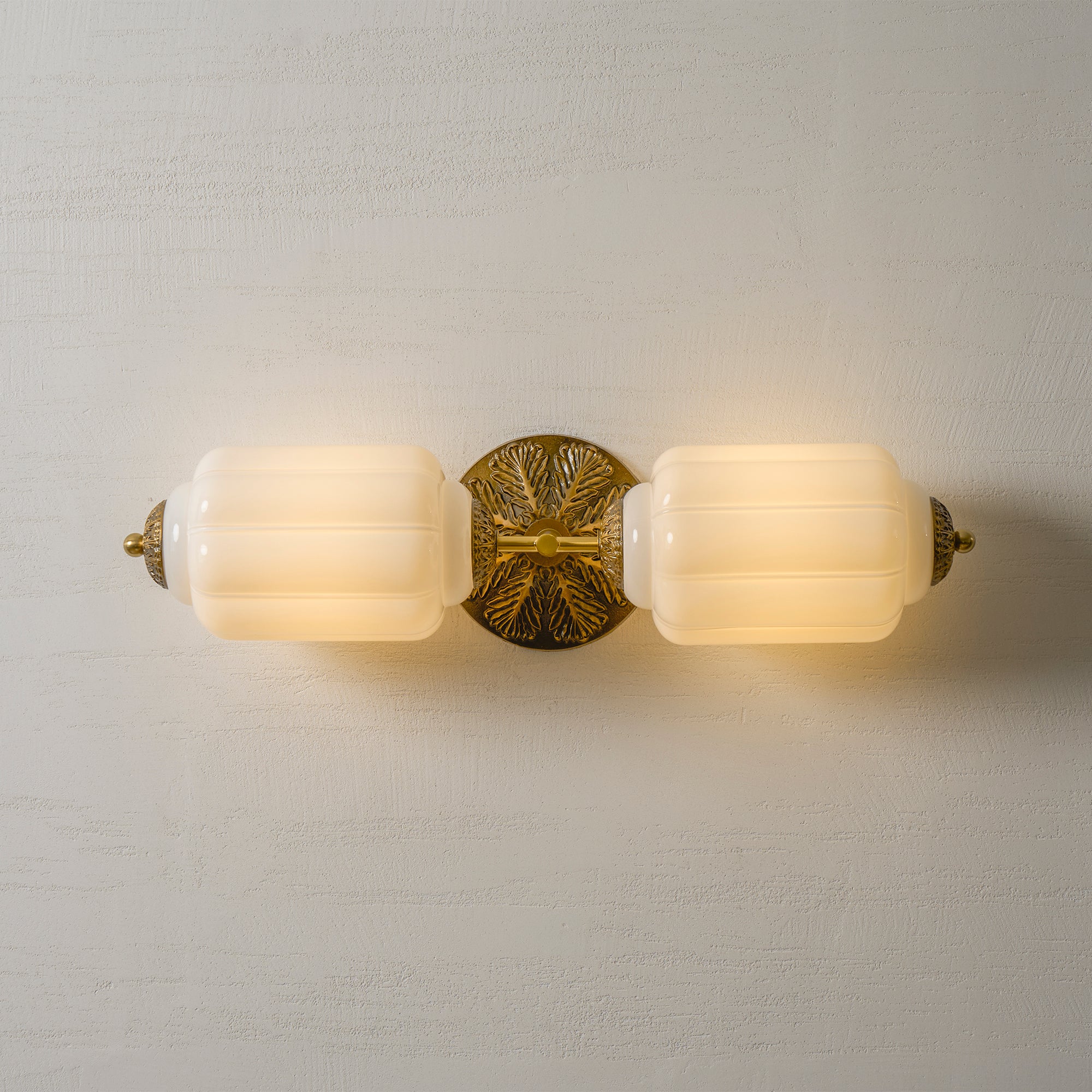 Eloise Scallop Glass Sconce