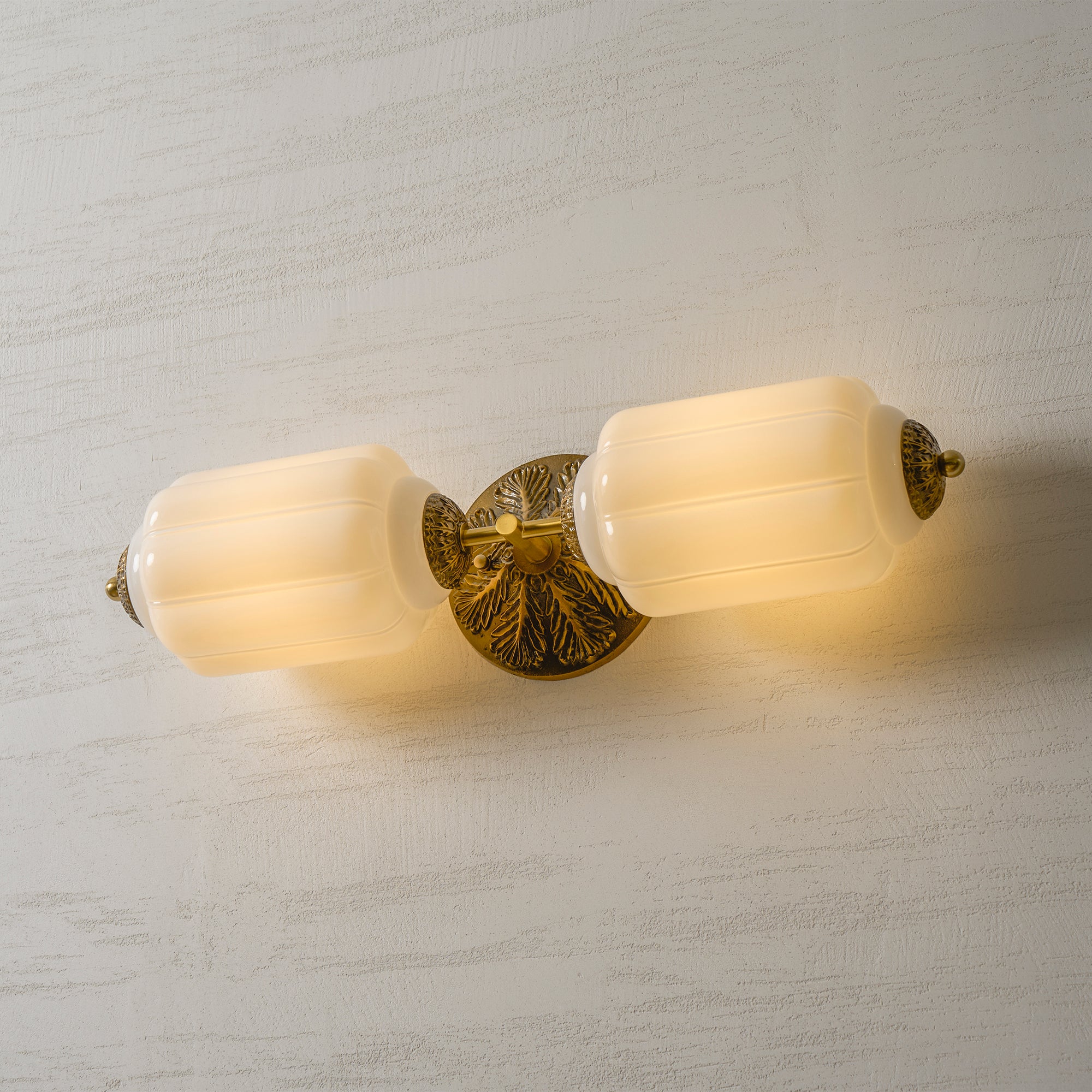 Eloise Scallop Glass Sconce