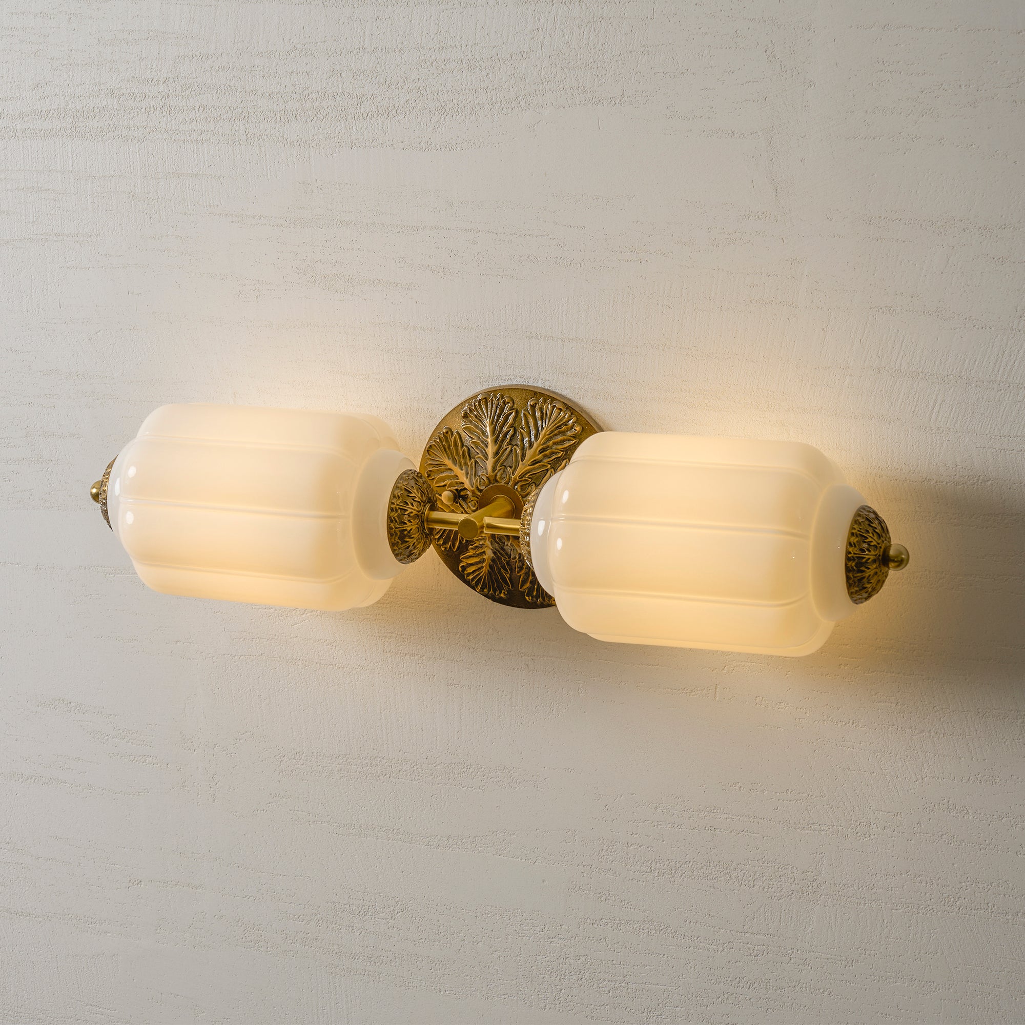 Eloise Scallop Glass Sconce