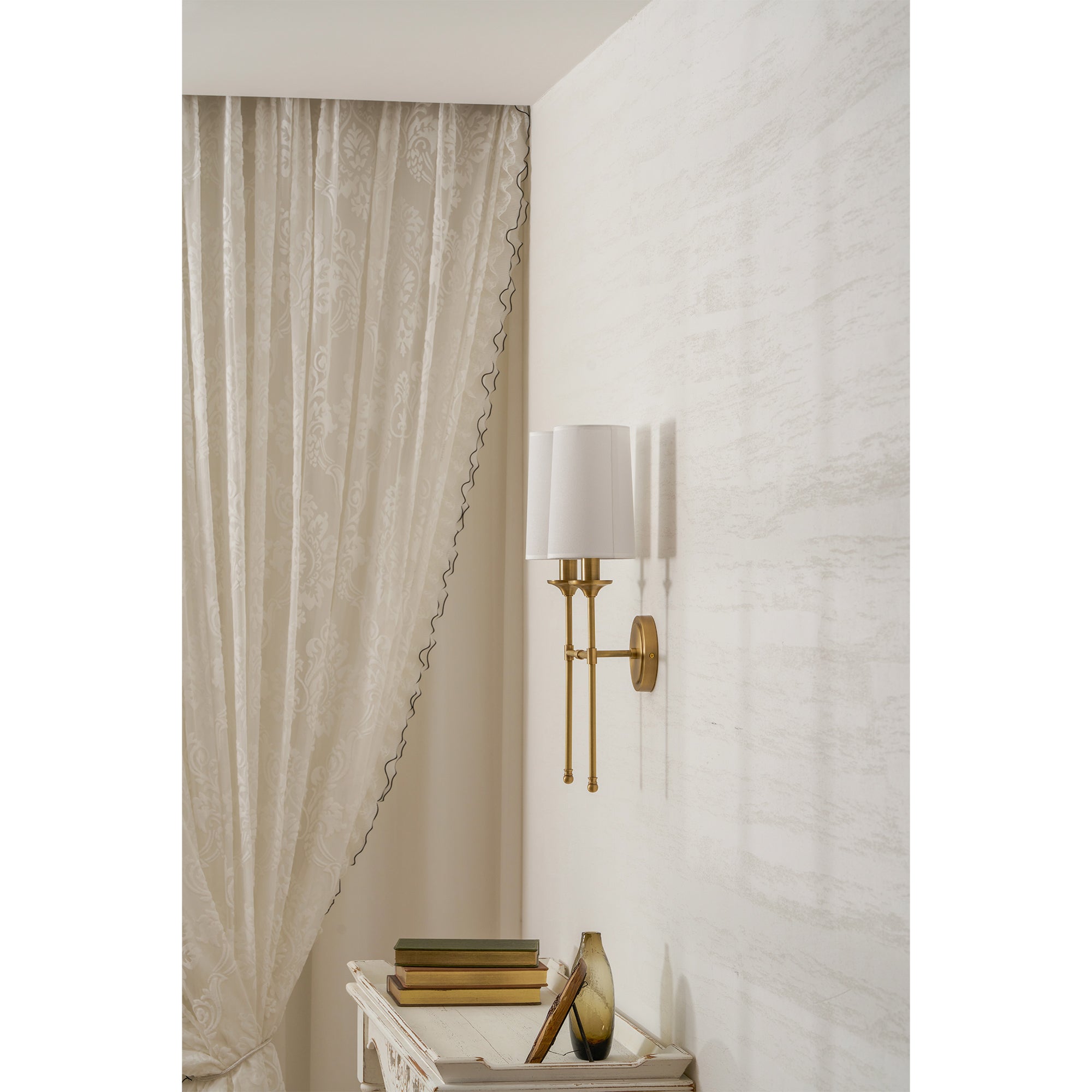 Emily Wall Lamp