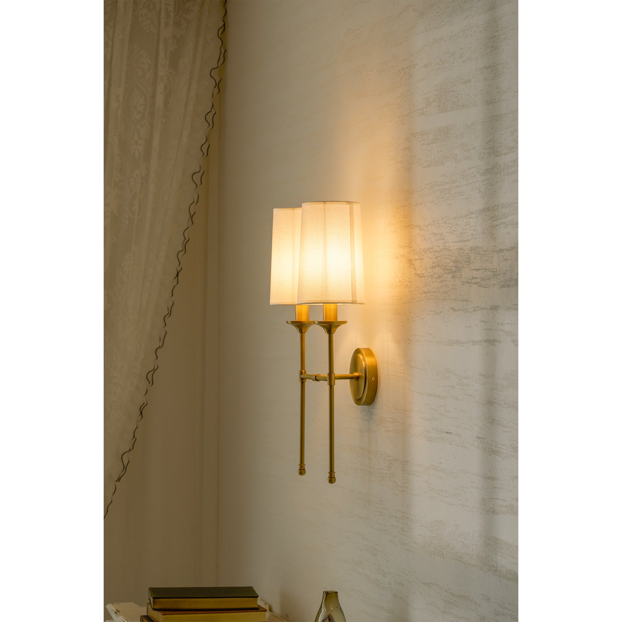 Emily Wall Lamp