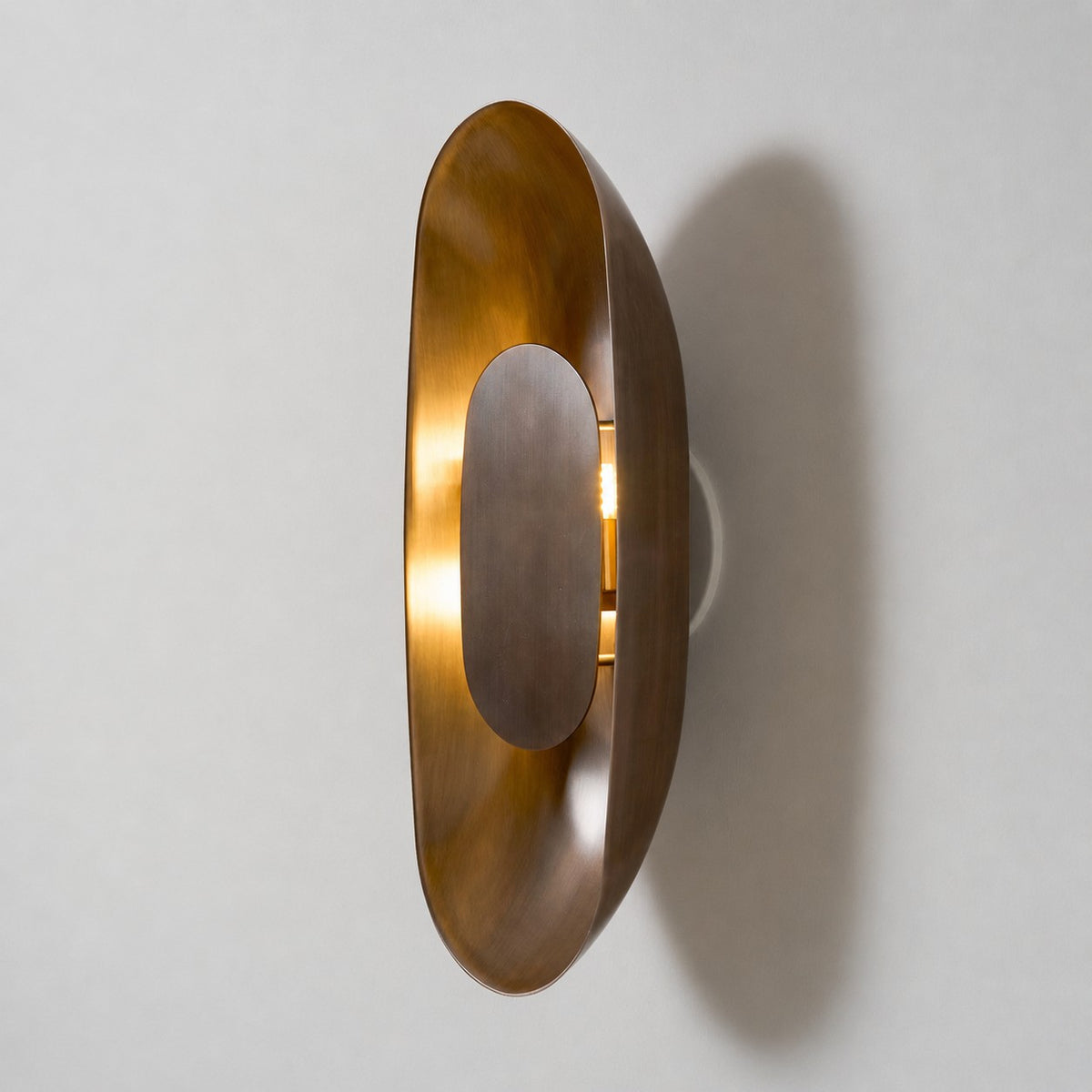 Esculpa Wall Sconce