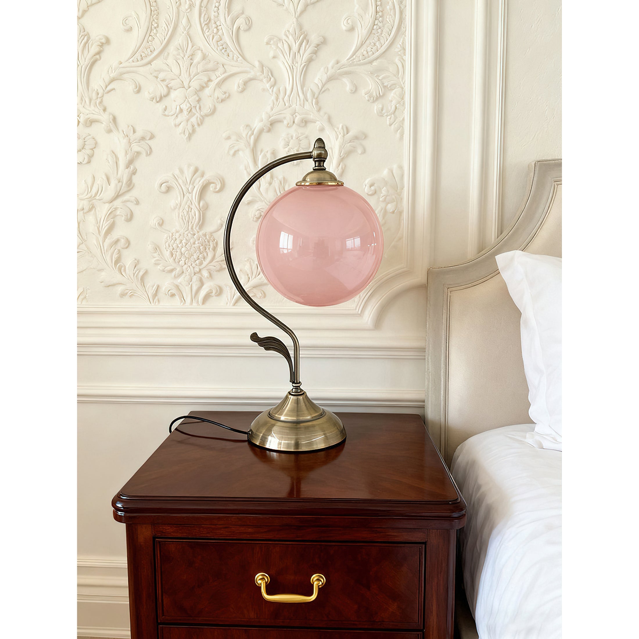 Evelyn Glass Table Lamp